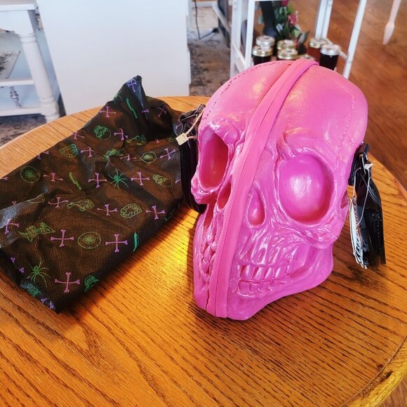 New Medium to Large sized skull purse pink - Picture 8 of 8